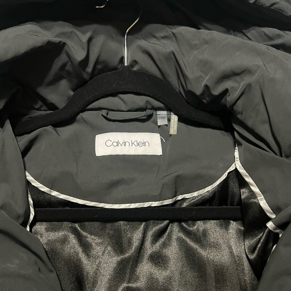 🧥 Medium Calvin Klein Down Puffer Jacket NWOT - Picture 3 of 3